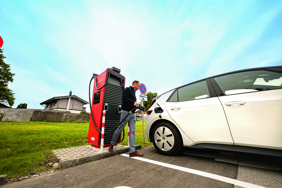 Hypercharger der Salzburg AG in Anif
