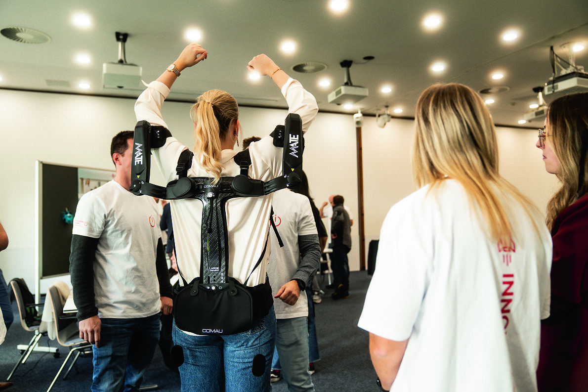 Vorzeigen des Exoskeletts