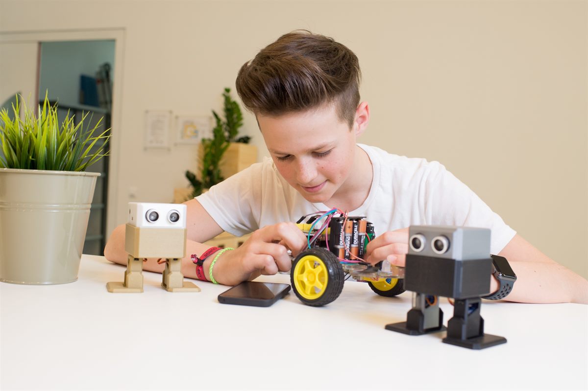 Das Sommer-Robotercamp für Kids und Jugendliche findet von 23. Juli bis 10. August 2018 statt.