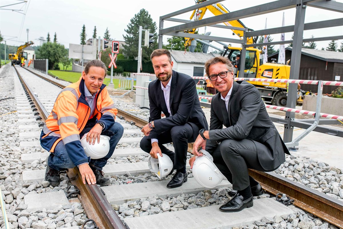 Besichtigung der Baustelle der Salzburger Lokalbahn in Ziegelhaiden.