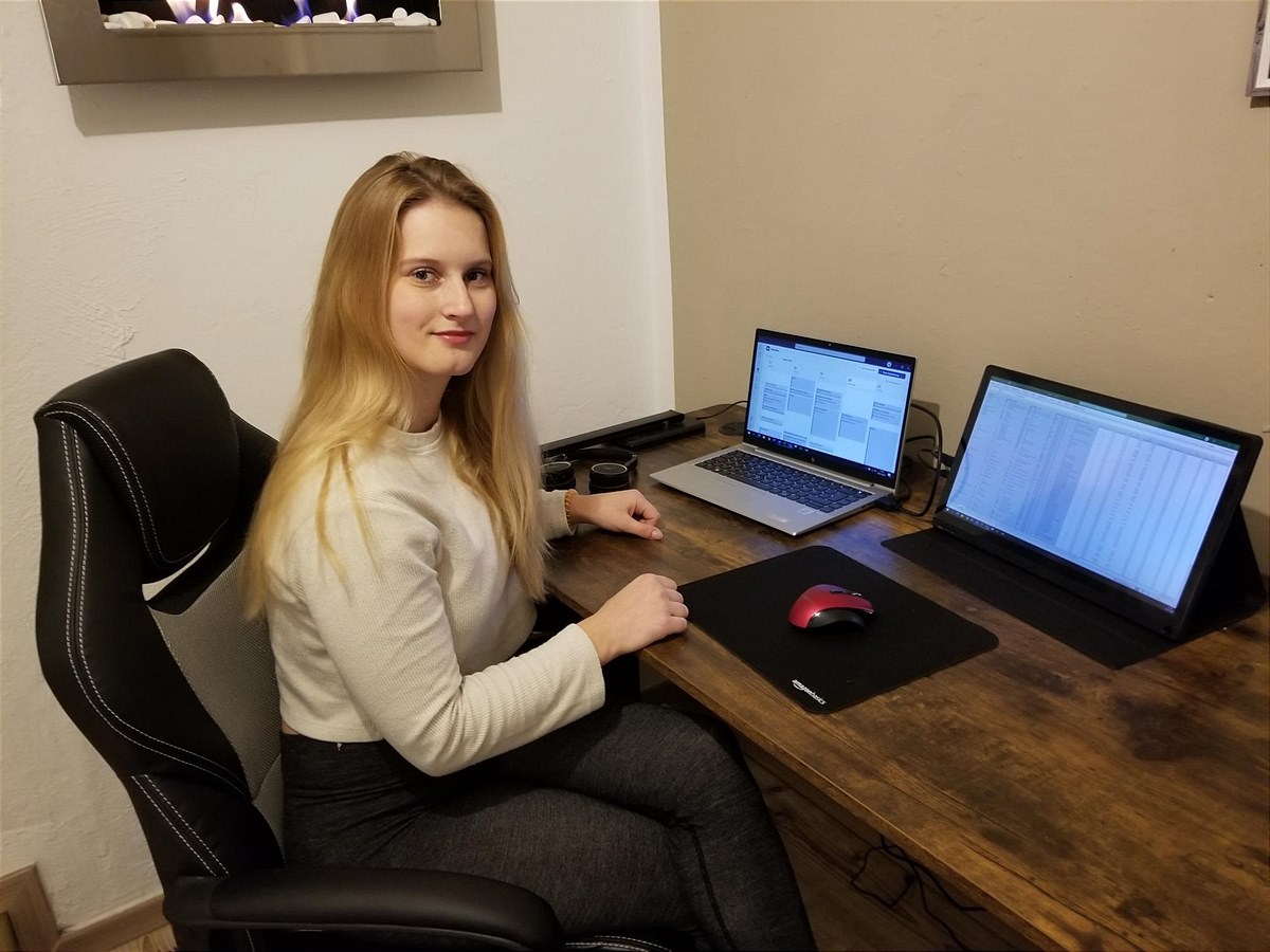 Ramona Becker bei der Arbeit.