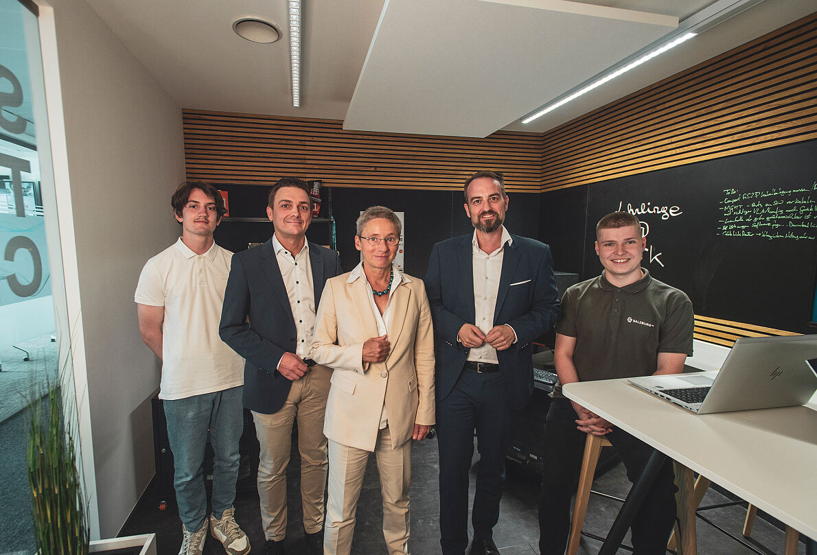 Die Vorstände der Salzburg AG im neuen Lehrlingslab